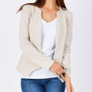 (NWT) WISH Persuit Jacket (Cream)